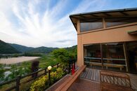 【錦帯橋温泉岩国国際観光ホテル】平休日1泊2食付 ペア宿泊券