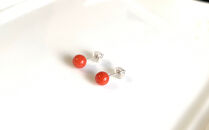 kn003　赤珊瑚　丸玉ピアス（４ｍｍ）