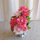 大輪のバラの花が咲き誇るプリザーブドフラワー・bell薔薇（クリアケース入り）　ピンク系